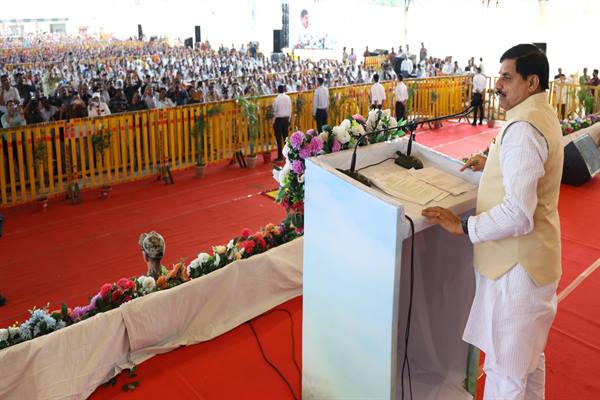 मुख्यमंत्री ने किया 30.86 करोड़ रुपए के विभिन्न 12 विकास कार्यों का भूमि पूजन एवं लोकार्पण