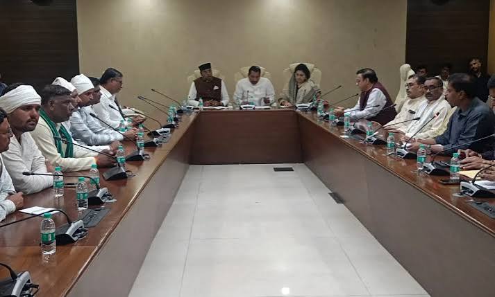 मध्य प्रदेश सरकार का बड़ा फैसला, खाद वितरण की ई-टोकन व्यवस्था फिलहाल स्थगित