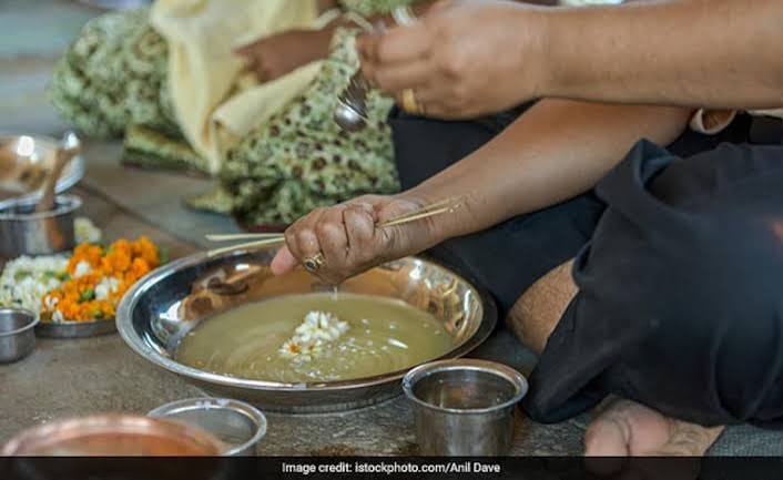 फांसी के फंदे पर लटके युवक की समय रहते बचाई जान