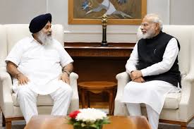 PM मोदी और सुखबीर बादल की बैठक ने बढ़ाई पंजाब की सियासी गर्मी, नए समीकरणों की चर्चा