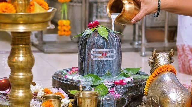 सावन का पहला सोमवार आज, भगवान शिव की पूजा से पहले जान लें राहुकाल का समय