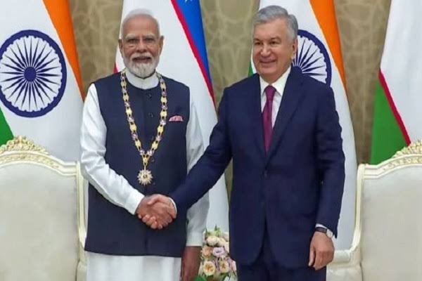 उज्बेकिस्तान ने PM मोदी को किया सम्मानित, मजबूत हुई दोनों देशों की रणनीतिक साझेदारी