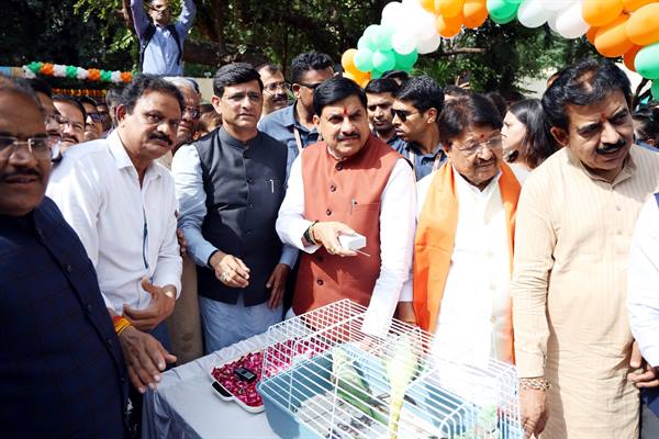 जंगल सफारी का रोमांच अब वर्चुअल दुनिया में, CM यादव ने अत्याधुनिक 14-D थिएटर का किया उद्घाटन