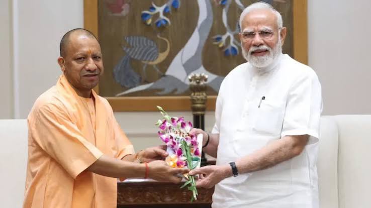 PM मोदी और CM योगी की मुलाकात, उत्तर प्रदेश के विकास पर हुई बात