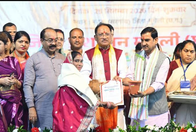 आंगनबाड़ी केंद्रों में दिखा उत्सव का रंग, ‘आंगन मिलन सेवा’ से 97 हजार से ज्यादा लोग जुड़े
