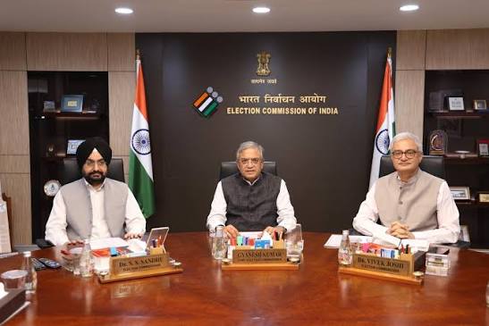 SIR से मतदाता सूची तक, दिल्ली में निर्वाचन आयोग की महत्वपूर्ण बैठक