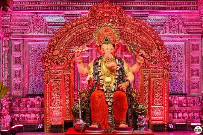 गणपति स्थापना के साथ गूंजे ‘गणपति बप्पा मोरया’ के जयकारे, भक्तिमय हुआ माहौल