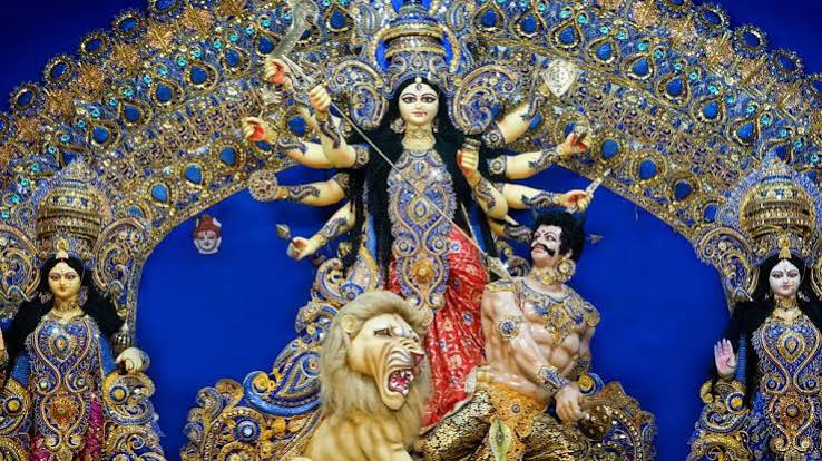 शारदीय नवरात्रि का उत्साह चरम पर, बाजारों में बढ़ी रौनक और खरीदारी