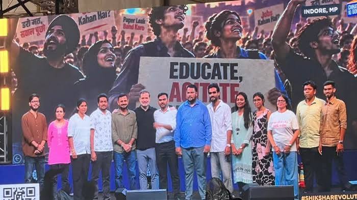 इंदौर में छात्रों के बीच राहुल गांधी, बोले- युवाओं की आवाज दबनी नहीं चाहिए